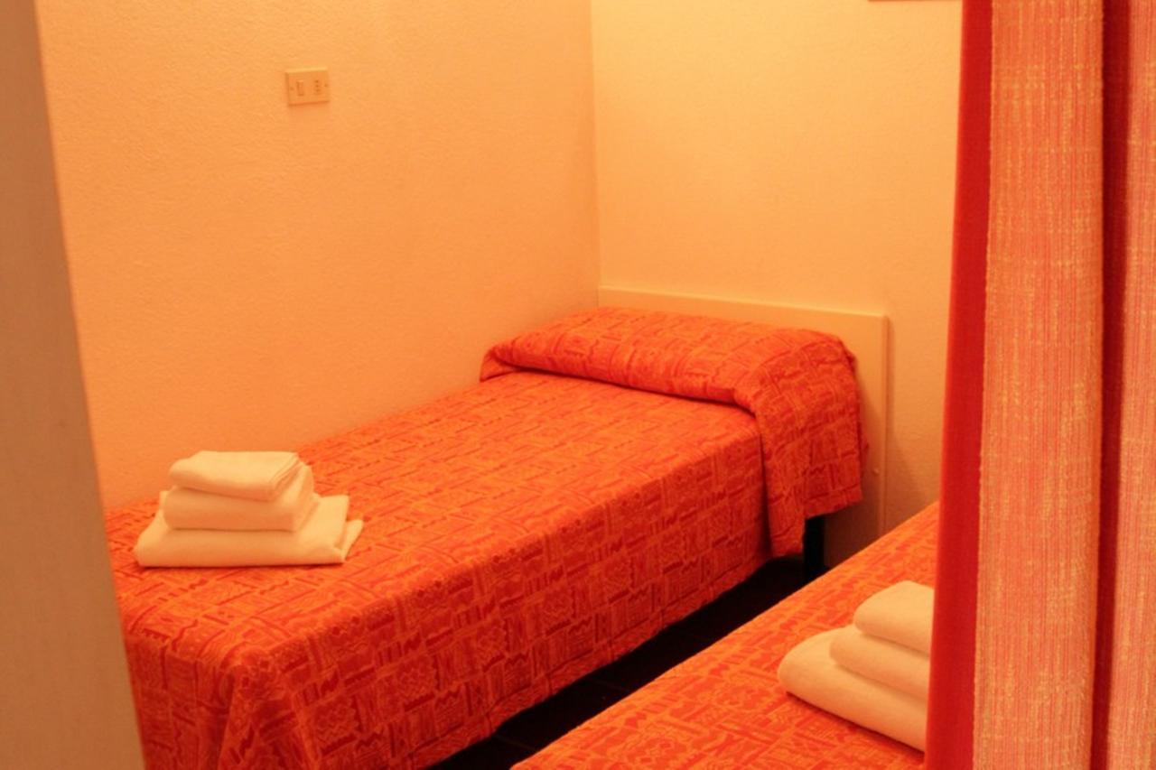 Residence Portolaconia Appartamenti Cannigione Szoba fotó