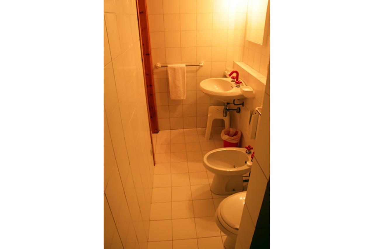 Residence Portolaconia Appartamenti Cannigione Szoba fotó